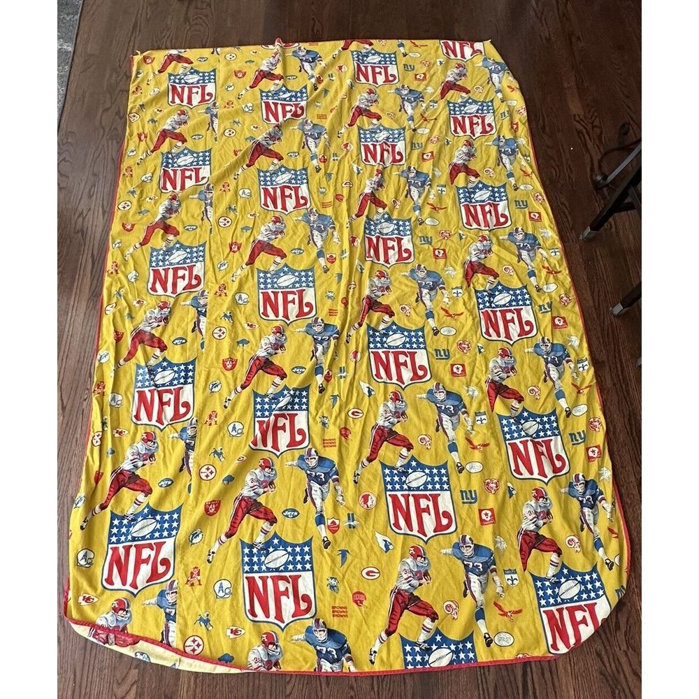 Vintage 60's 70's NFL Sears Cotton Poplin Bedspread/Blanket Football Full/Dbl‎